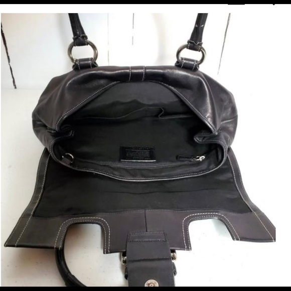 Coach soho flap satchel in black leather - Picture 5 of 9